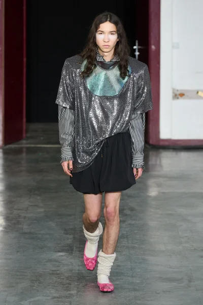 Look 4